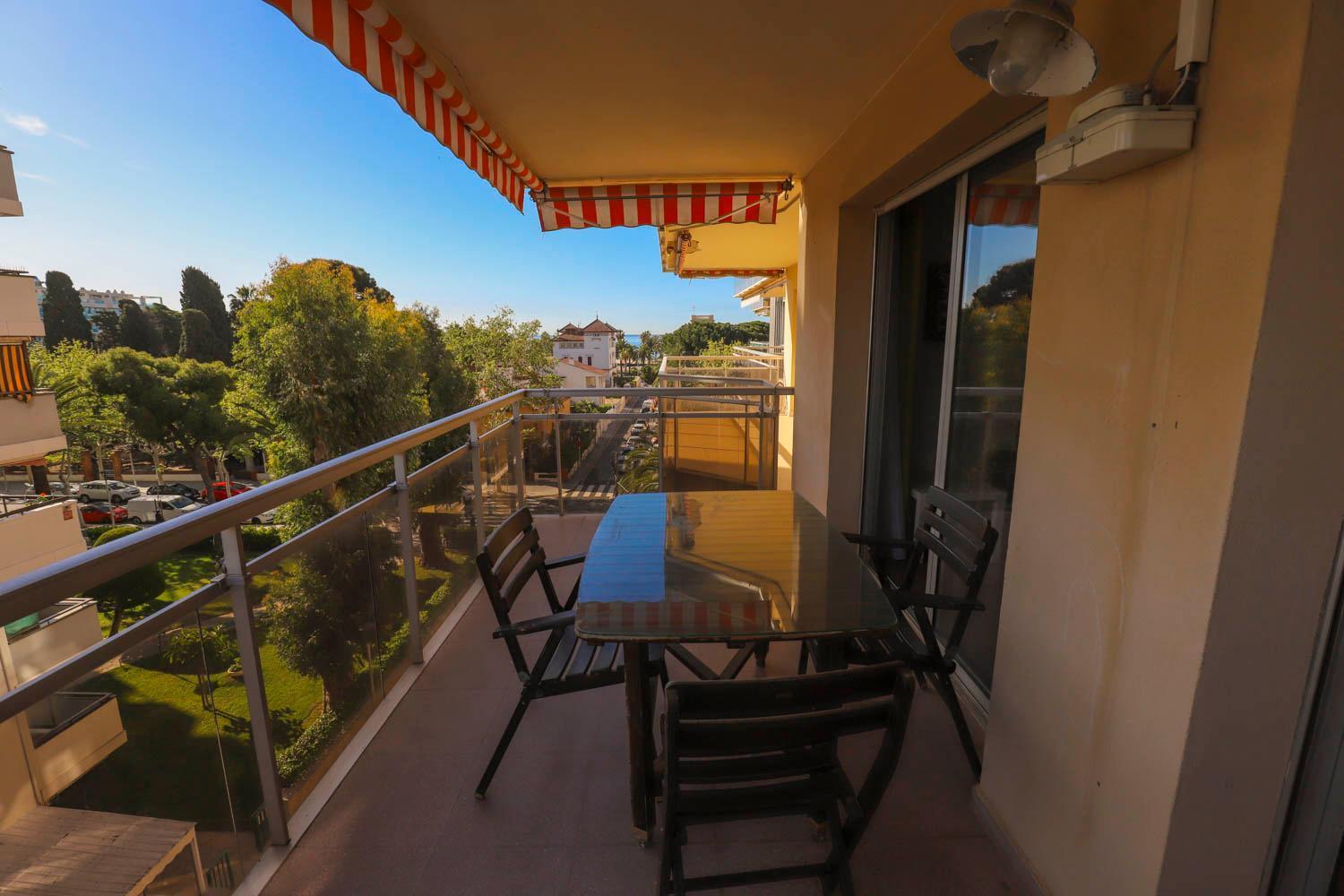 Differentflats Palafox Apartment Салоу Екстериор снимка